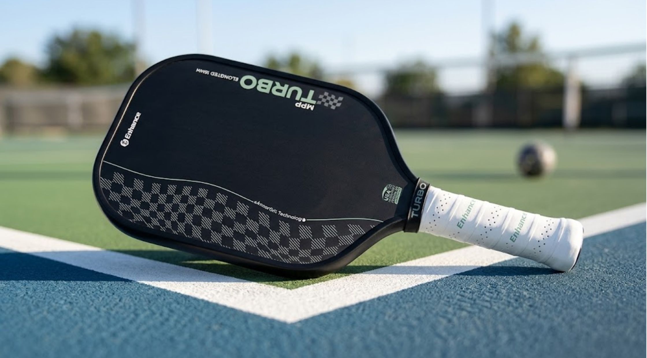 How to Choose an Enhance Pickleball Paddle and Training Gear